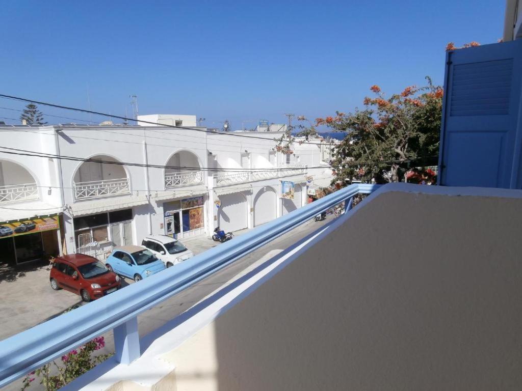 Narkissos Hotel Kamari  Ngoại thất bức ảnh