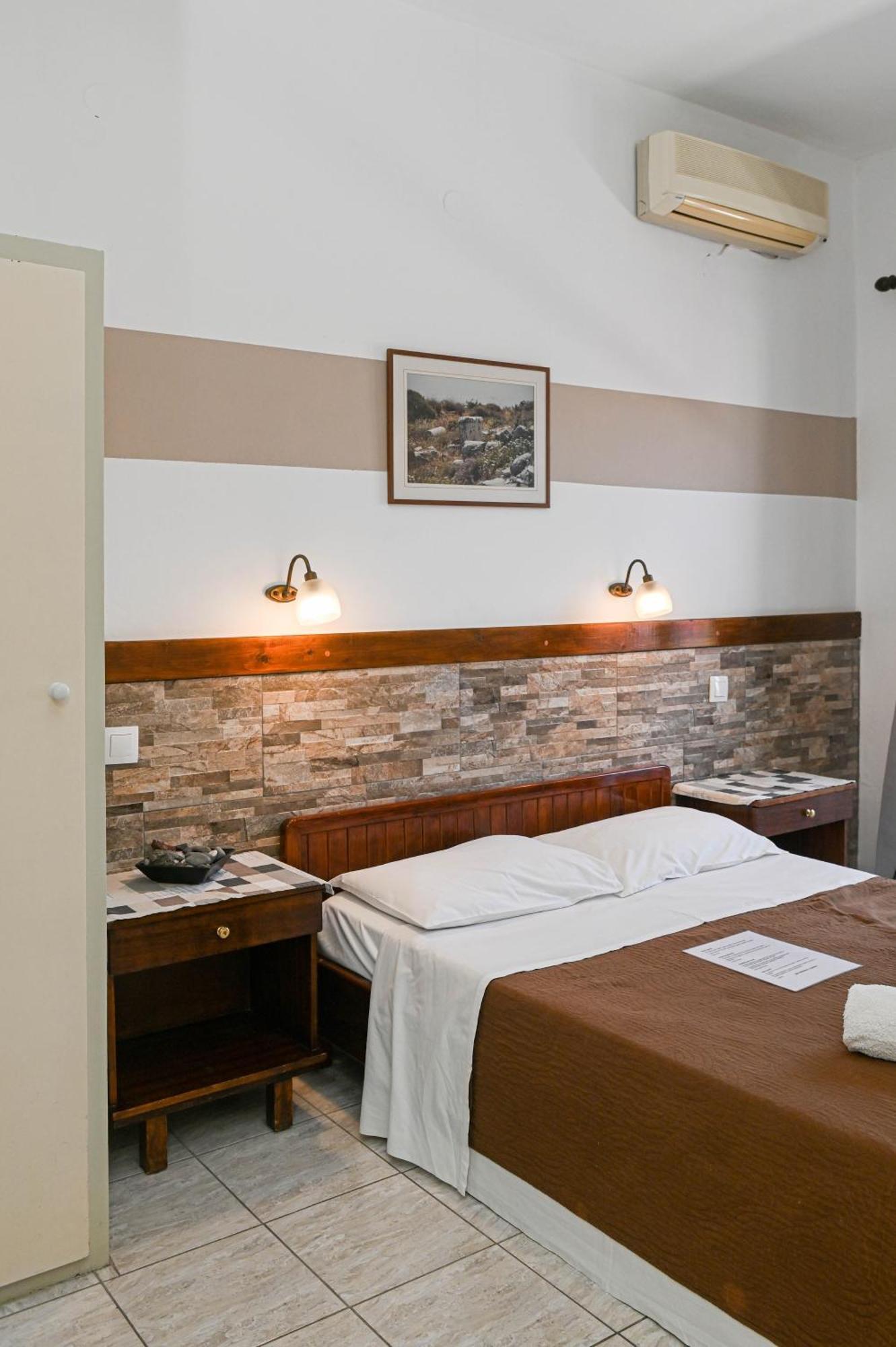 Narkissos Hotel Kamari  Ngoại thất bức ảnh