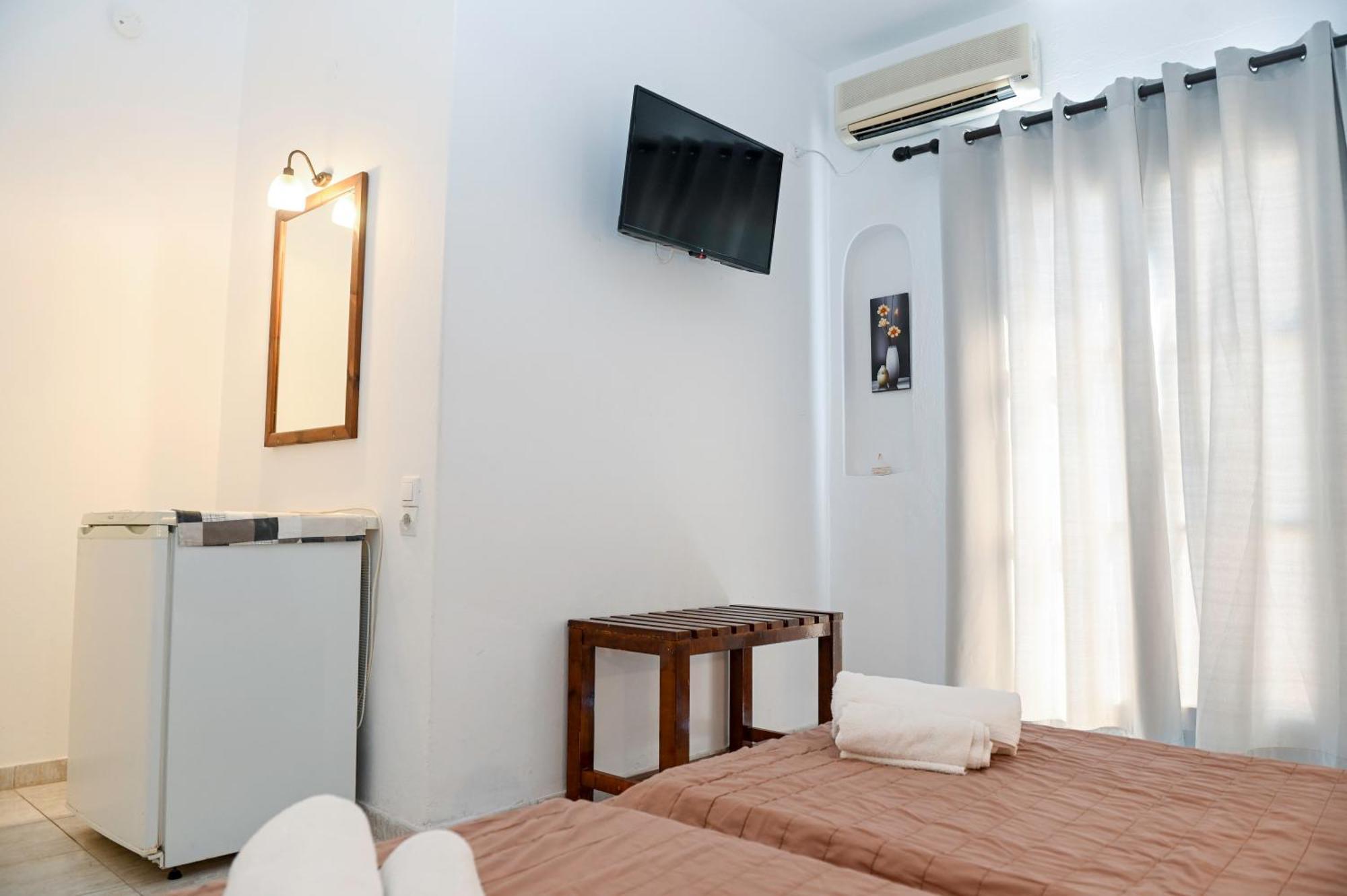 Narkissos Hotel Kamari  Ngoại thất bức ảnh