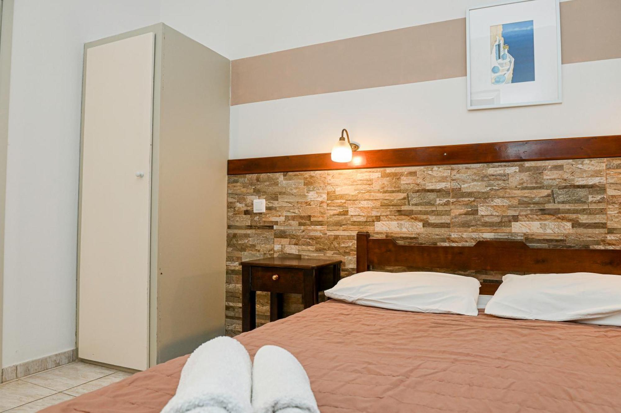 Narkissos Hotel Kamari  Ngoại thất bức ảnh