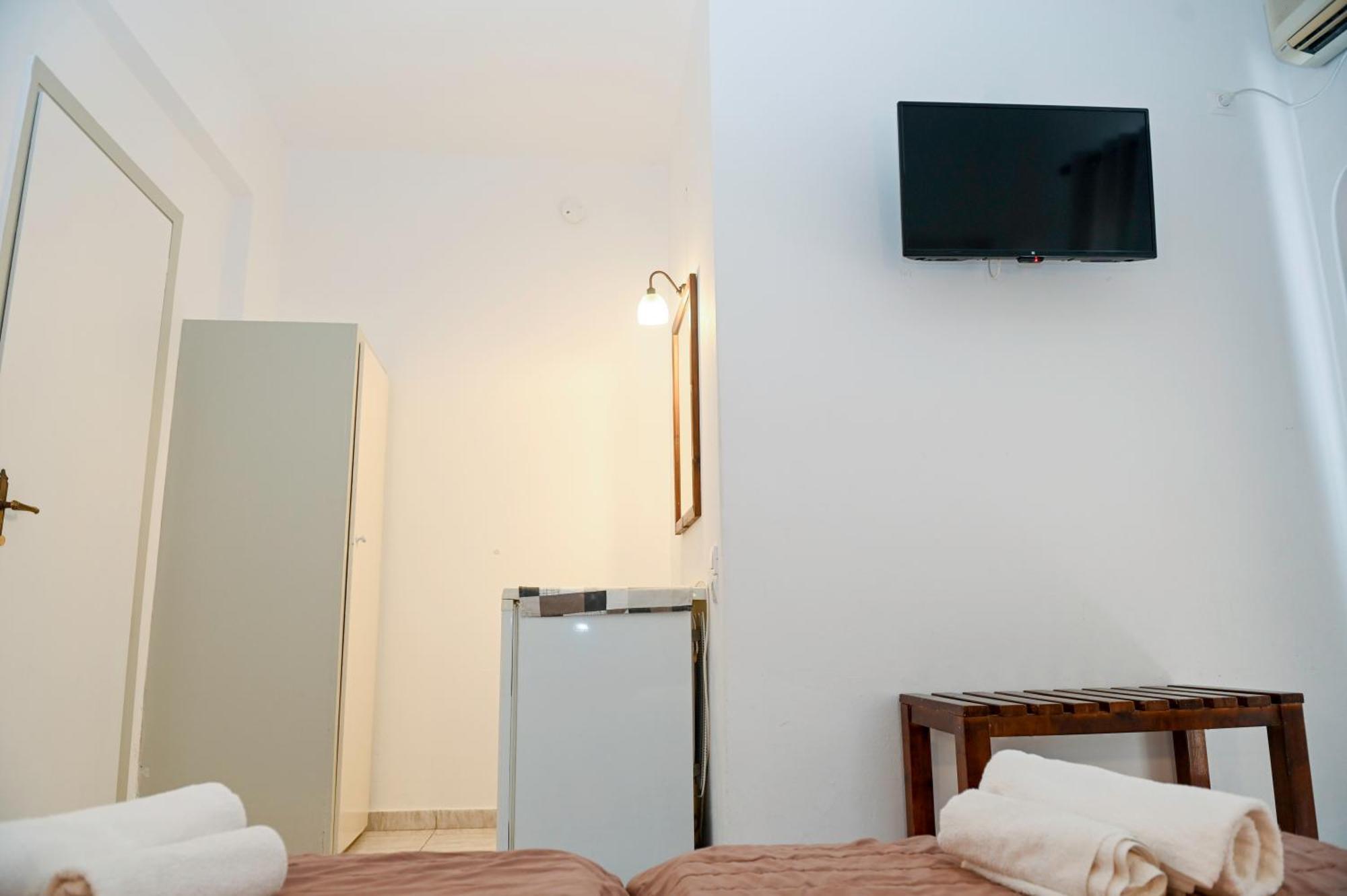 Narkissos Hotel Kamari  Ngoại thất bức ảnh