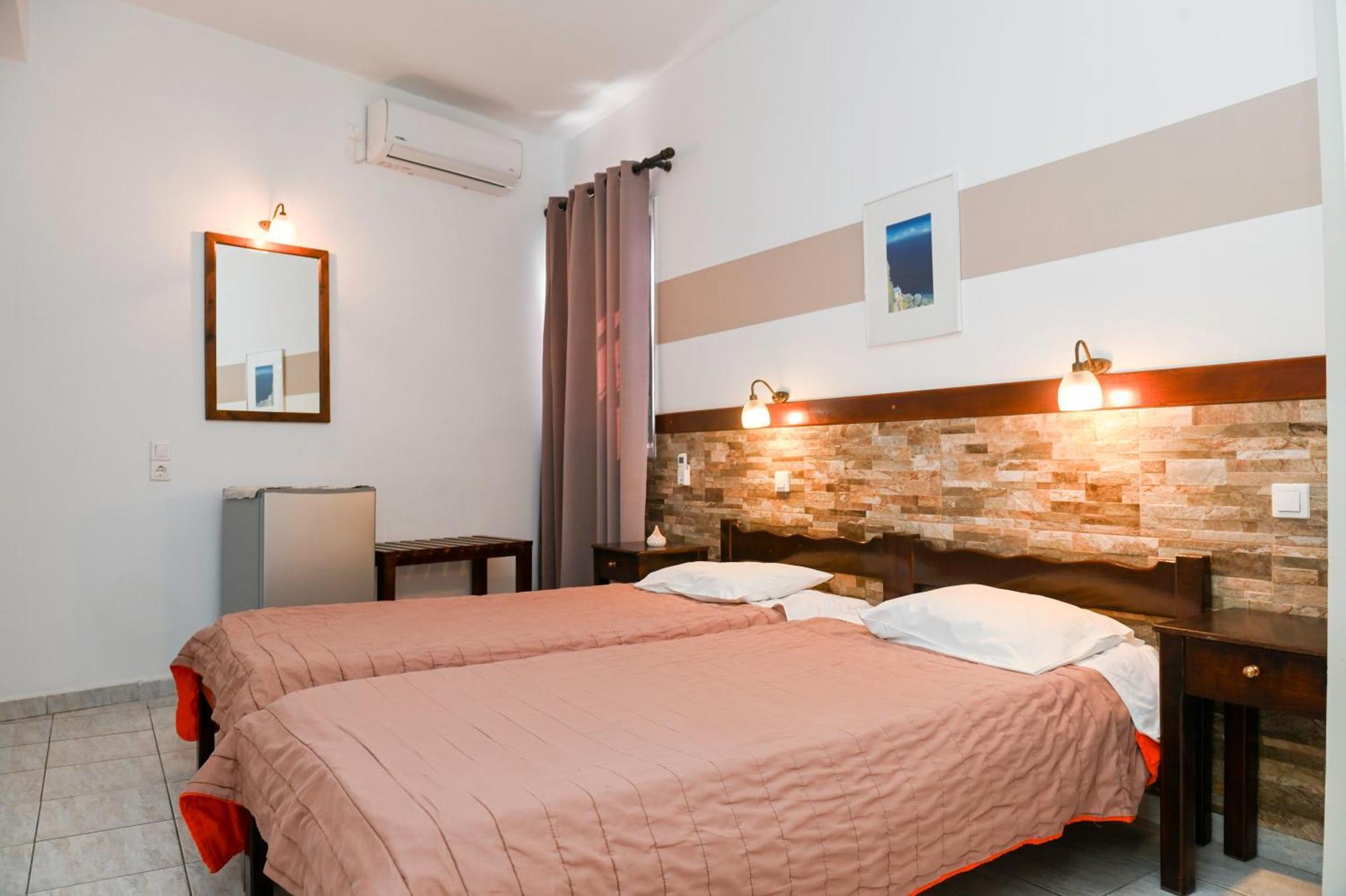 Narkissos Hotel Kamari  Ngoại thất bức ảnh